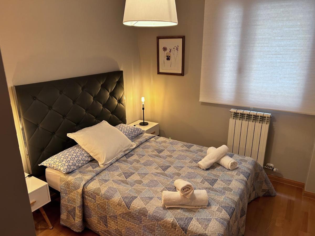 Juncal Bonito Loft, 110 M2 Apartment Zaragoza Luaran gambar